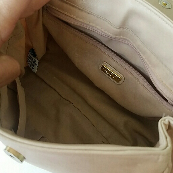 SOLD on Ⓜ ALDO handbag - Picture 6 of 8